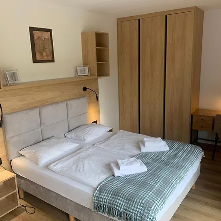 Ferienwohnung Waldblick Mit 2 Schlafzimmern * شكلارسكا بوريبا
